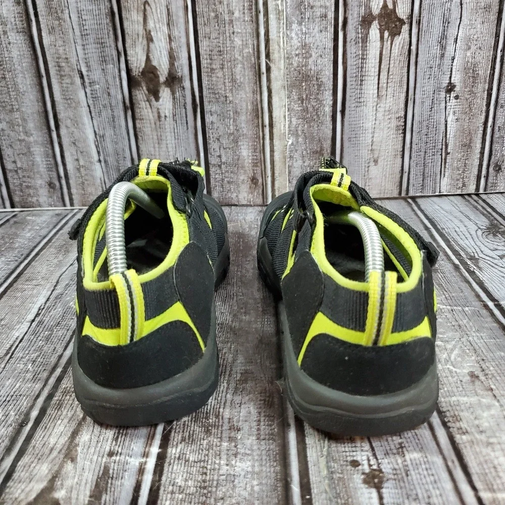Keen Youth Newport H2 Waterproof Sandals Black Green Hiking Outdoor Trail Size 5